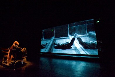 Foto di scena: X03 di Motus presso Teatro Franco Parenti di Milano,  Danae Festival 2009 2009