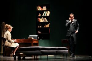 Foto di scena: Caterina Bajetta, Ettore Distasio in "Confidenze troppo intime" al Teatro Litta di Milano 