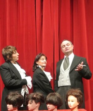 Foto di scena:da sin Maria Eugenia D’Aquino, Annig Raimondi, Riccardo Magherini ne "Il ritratto di Dorian Gray" , produzione PACTA . dei Teatri, al Teatro Oscar di Milano