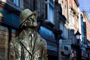Foto: statua di James Joyce - North Earl Street, Dublino city 