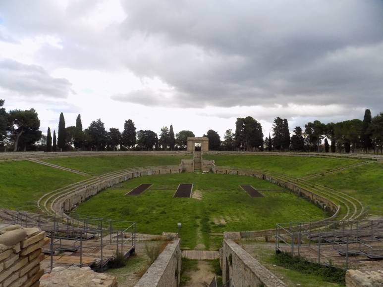 RITORNO AI MONTI DAUNI – L’anfiteatro e la gattina