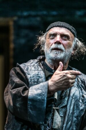 Foto di scena: Il Mercante di Venezia – Franco Branciaroli nel ruolo di Shylock © Simone Di Luca - Milano, Teatro Manzoni, fino al 19 maggio 2024